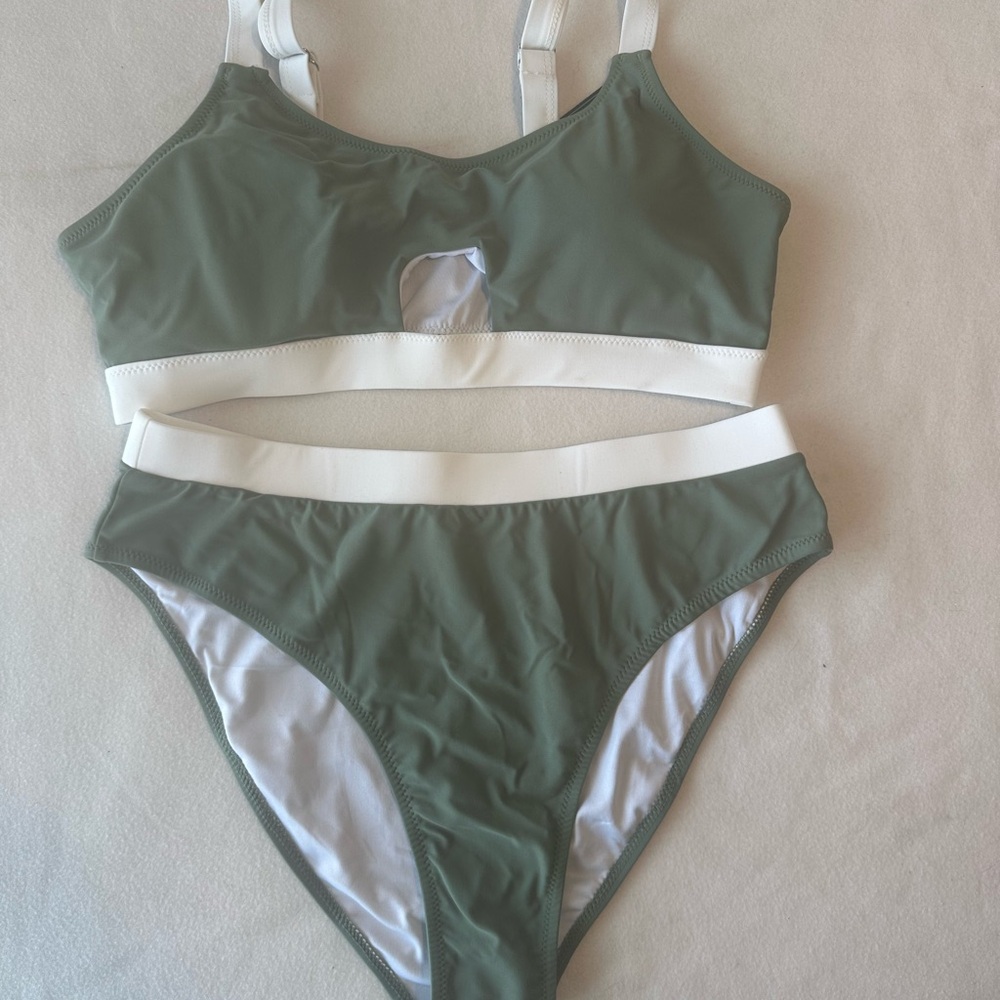 Size XL blooming jelly bikini set NWT